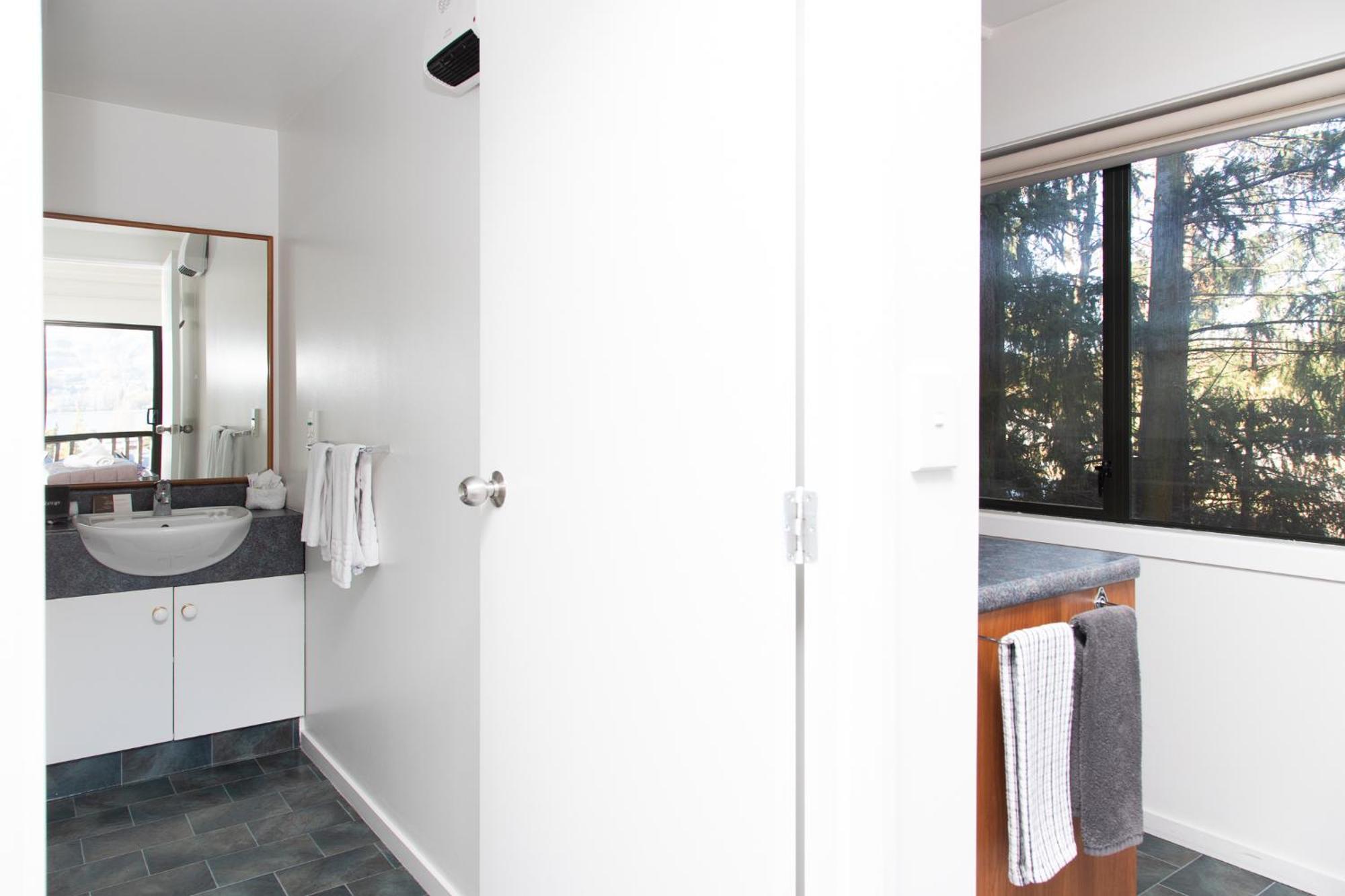 Ride Base Wanaka Apartments Exterior photo
